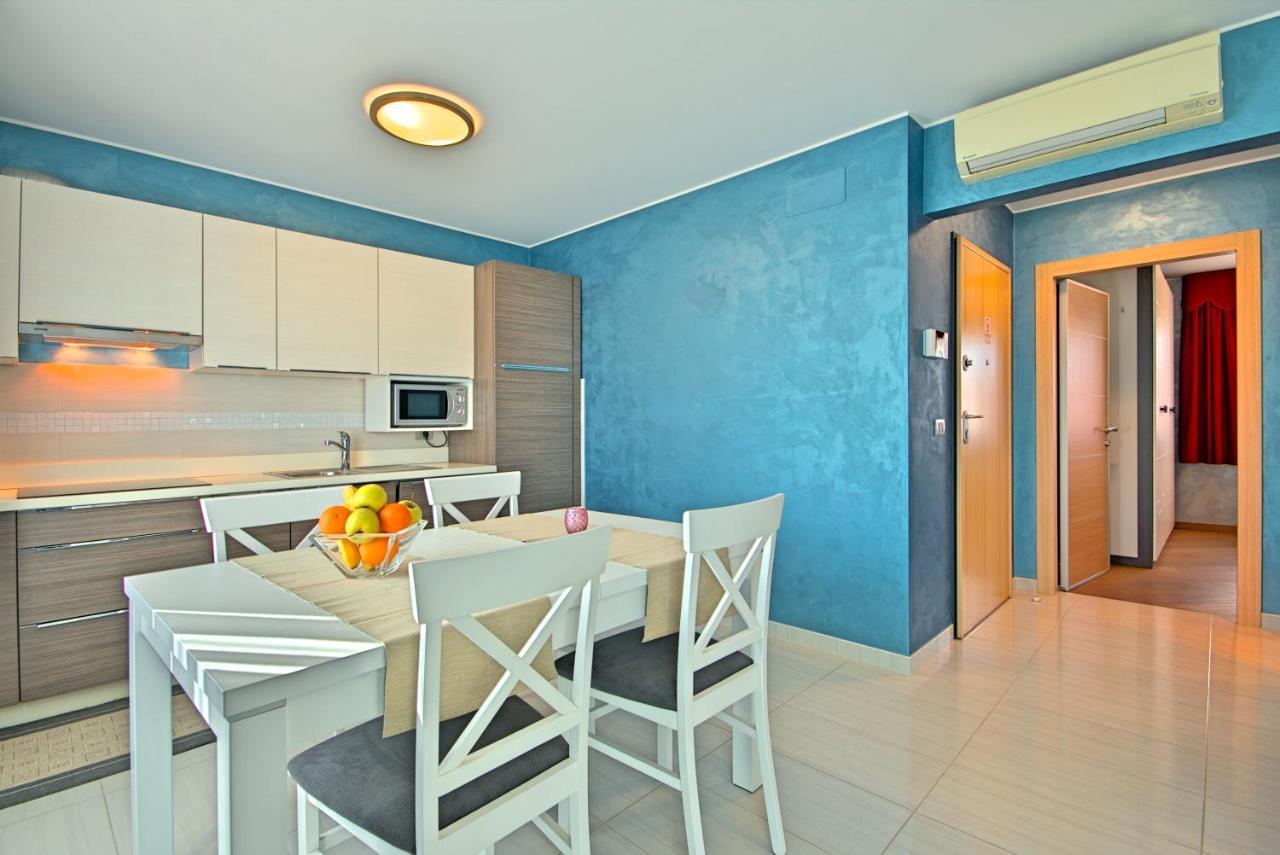 Apartments Riva-Interauto Umag Exterior photo