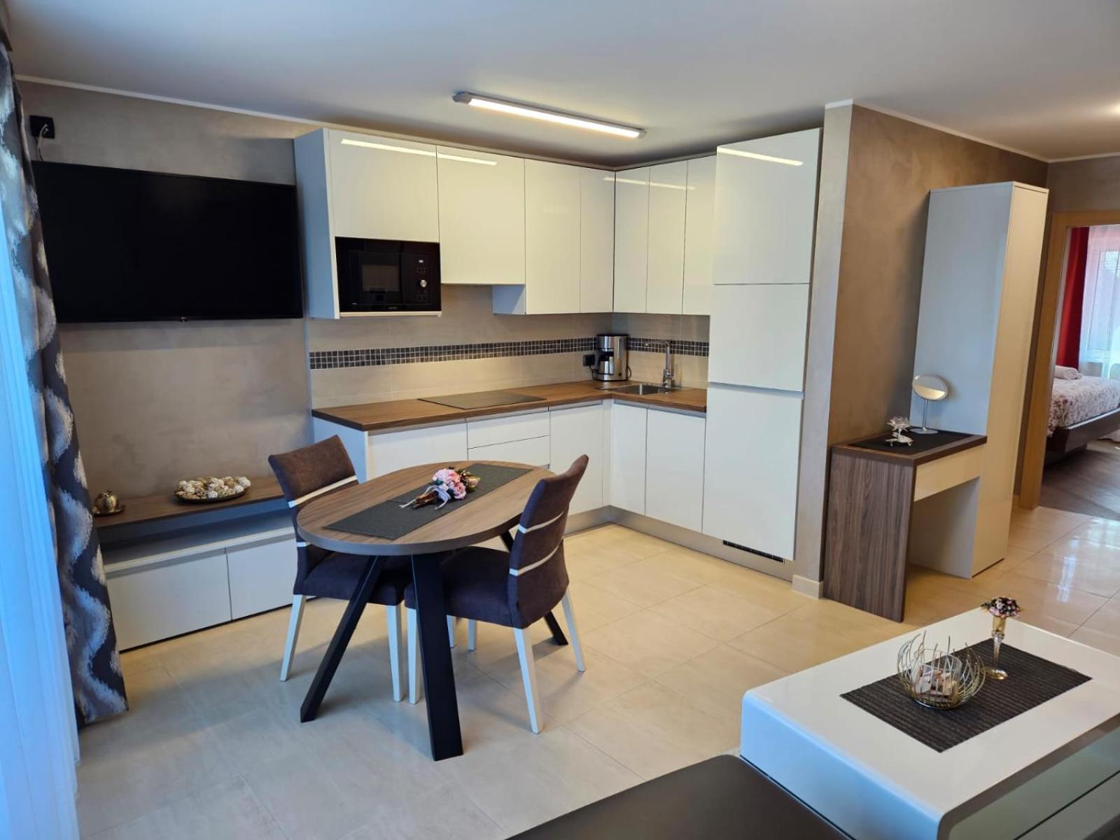 Apartments Riva-Interauto Umag Exterior photo