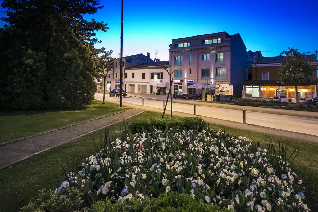 Apartments Riva-Interauto Umag Exterior photo