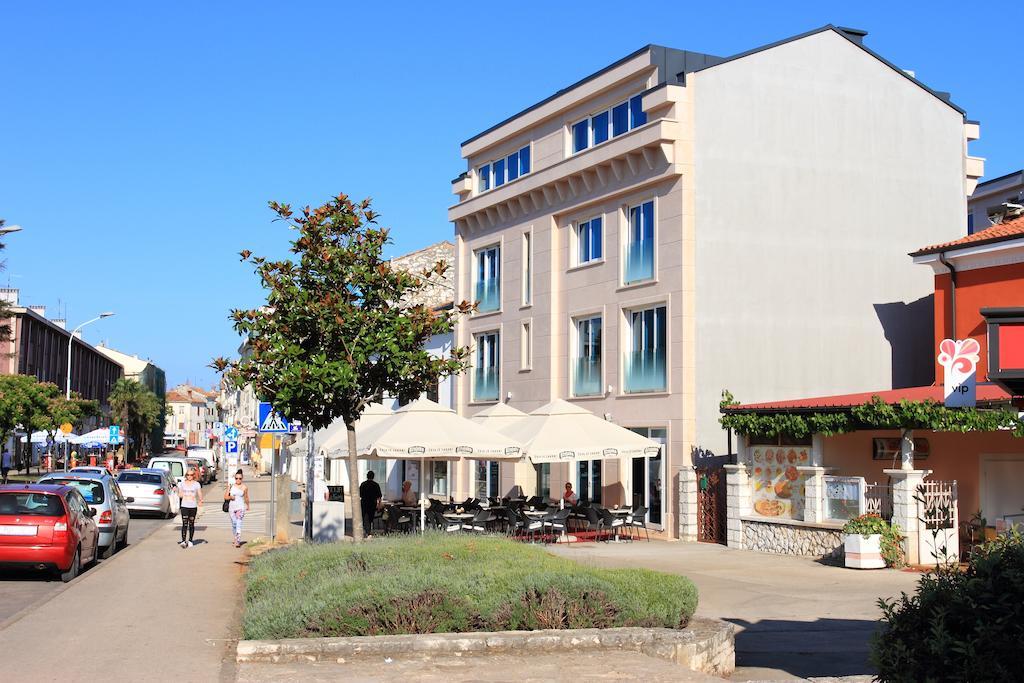 Apartments Riva-Interauto Umag Exterior photo