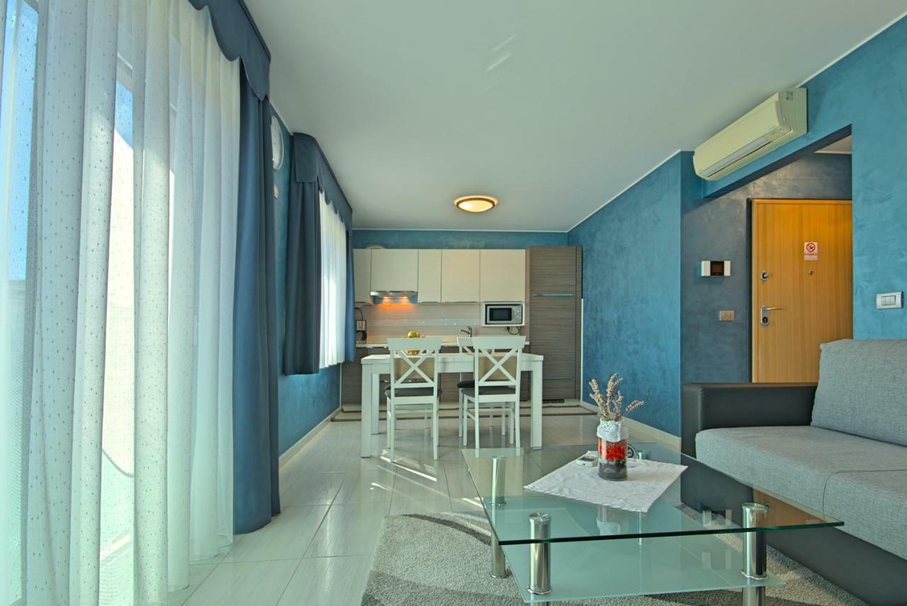 Apartments Riva-Interauto Umag Exterior photo
